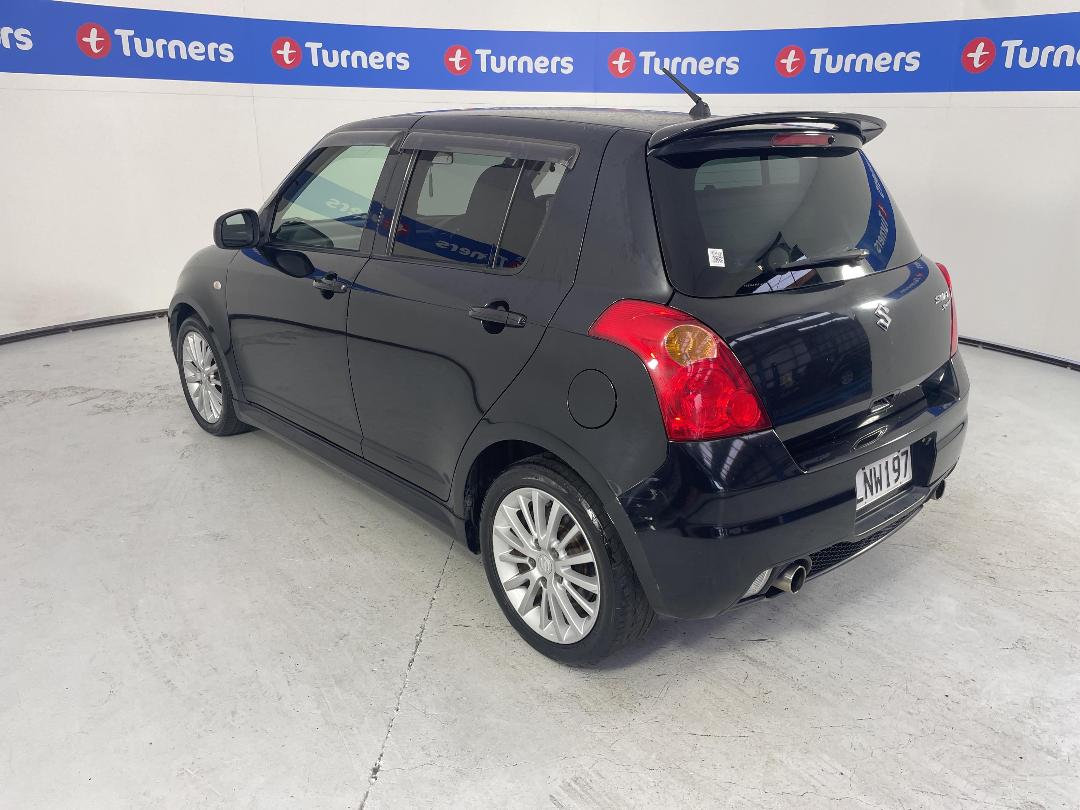 Photo '4' of Suzuki Swift