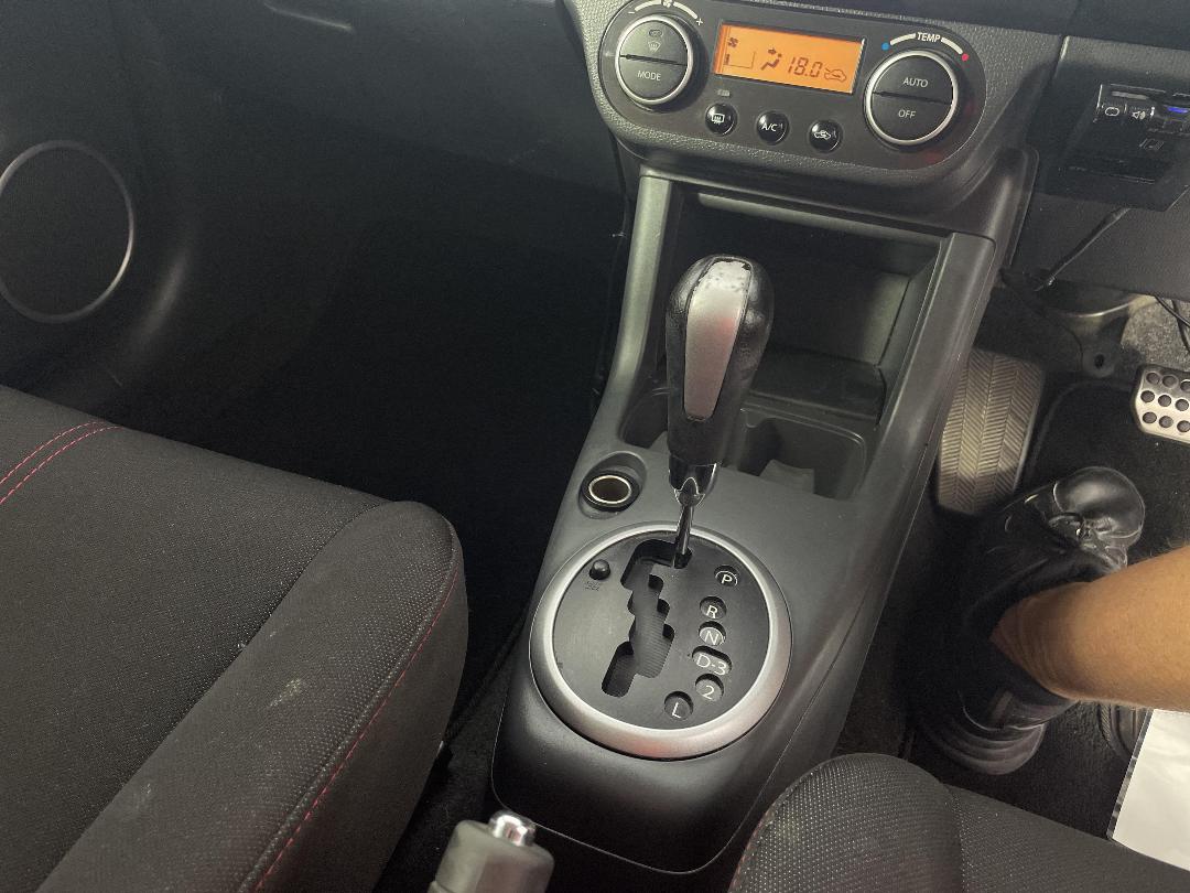 Photo '16' of Suzuki Swift