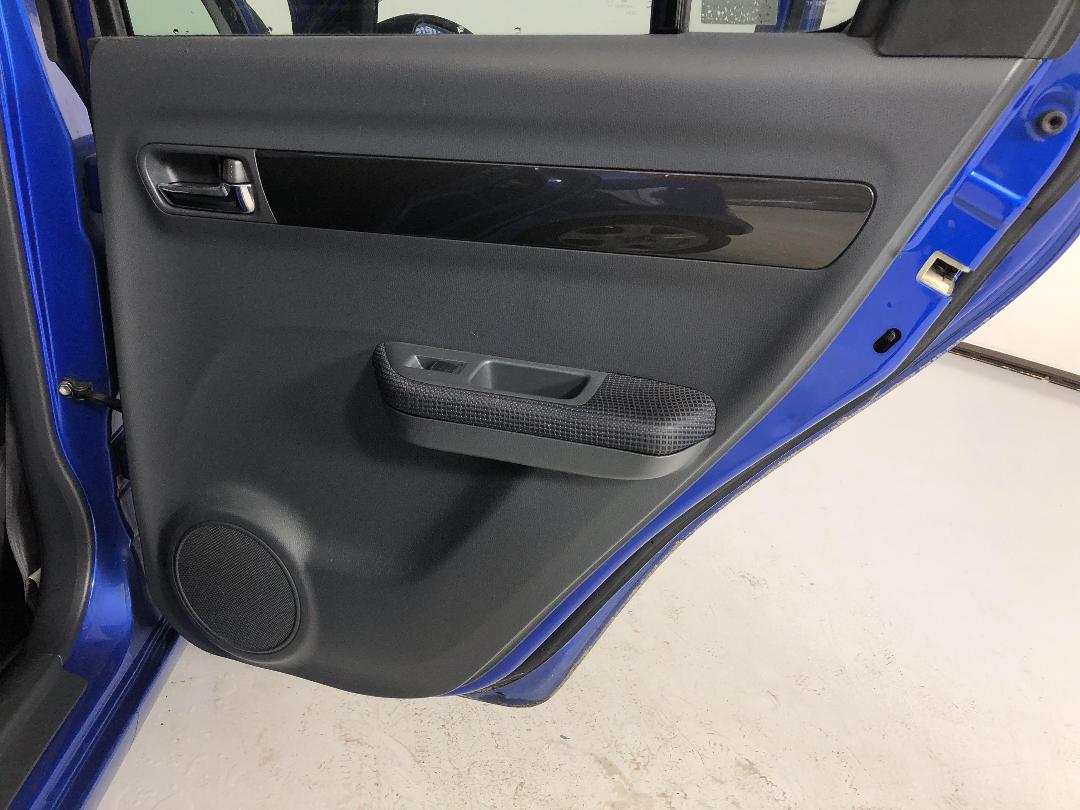 Photo '17' of Suzuki Swift Photo '17' of Suzuki Swift