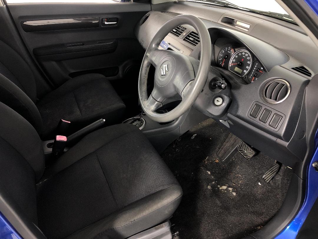 Photo '14' of Suzuki Swift Photo '14' of Suzuki Swift