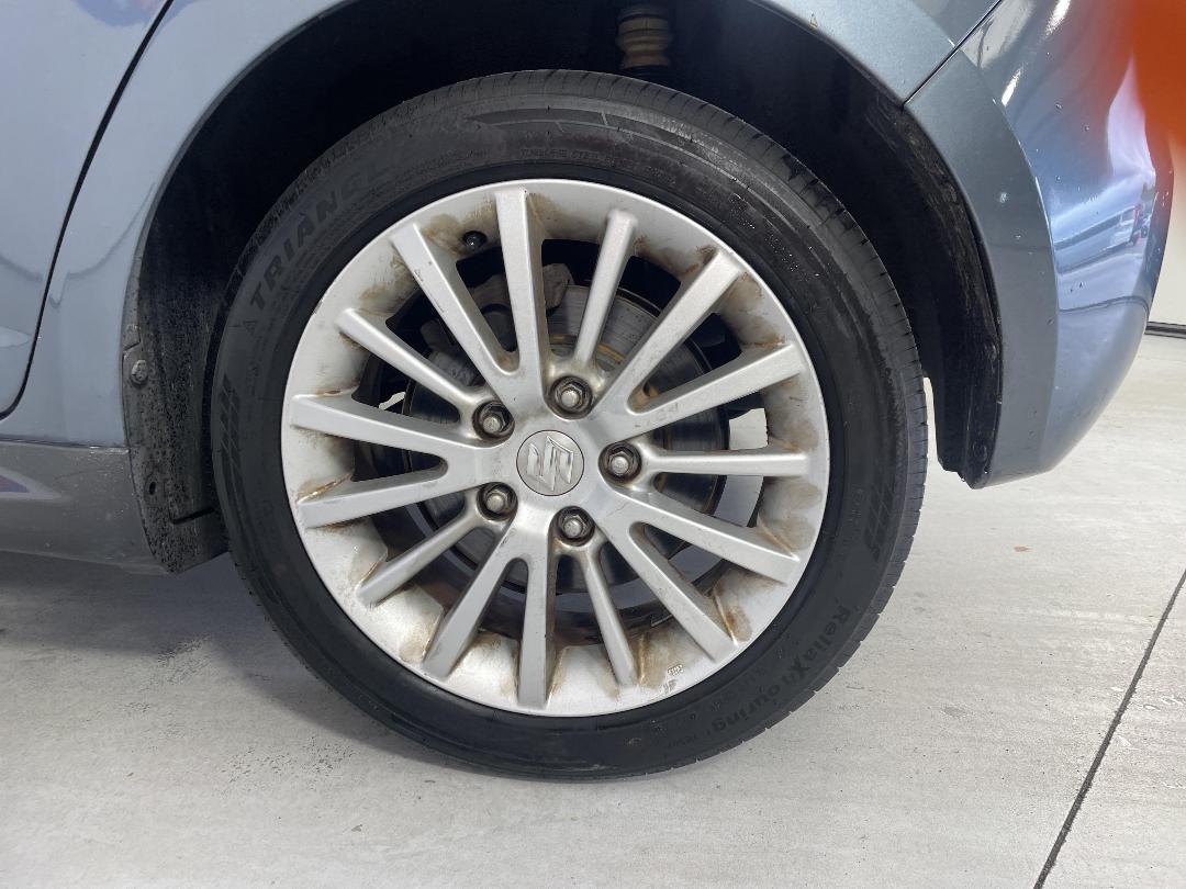 Photo '11' of Suzuki Swift