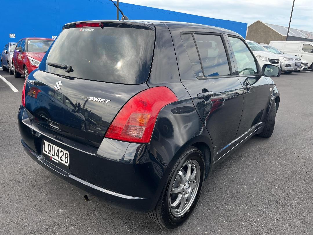 Photo '6' of Suzuki Swift