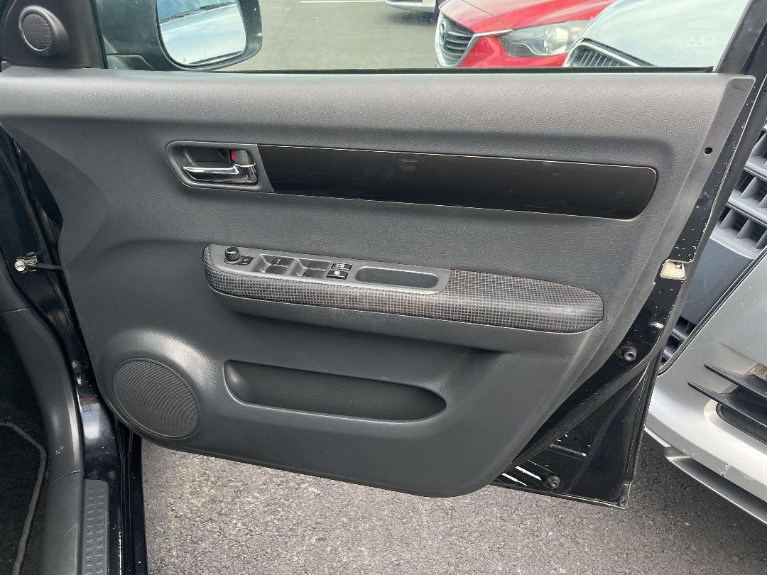 Photo '12' of Suzuki Swift