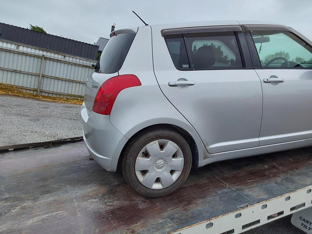 Photo '5' of Suzuki Swift