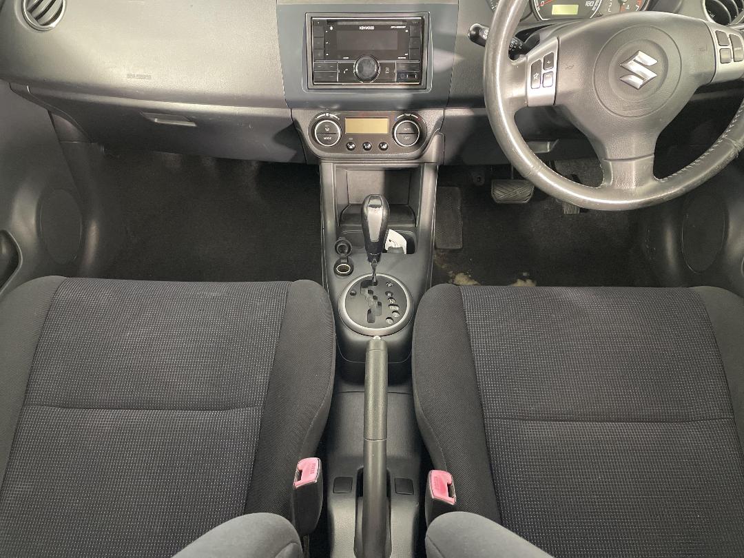 Photo '18' of Suzuki Swift Photo '18' of Suzuki Swift