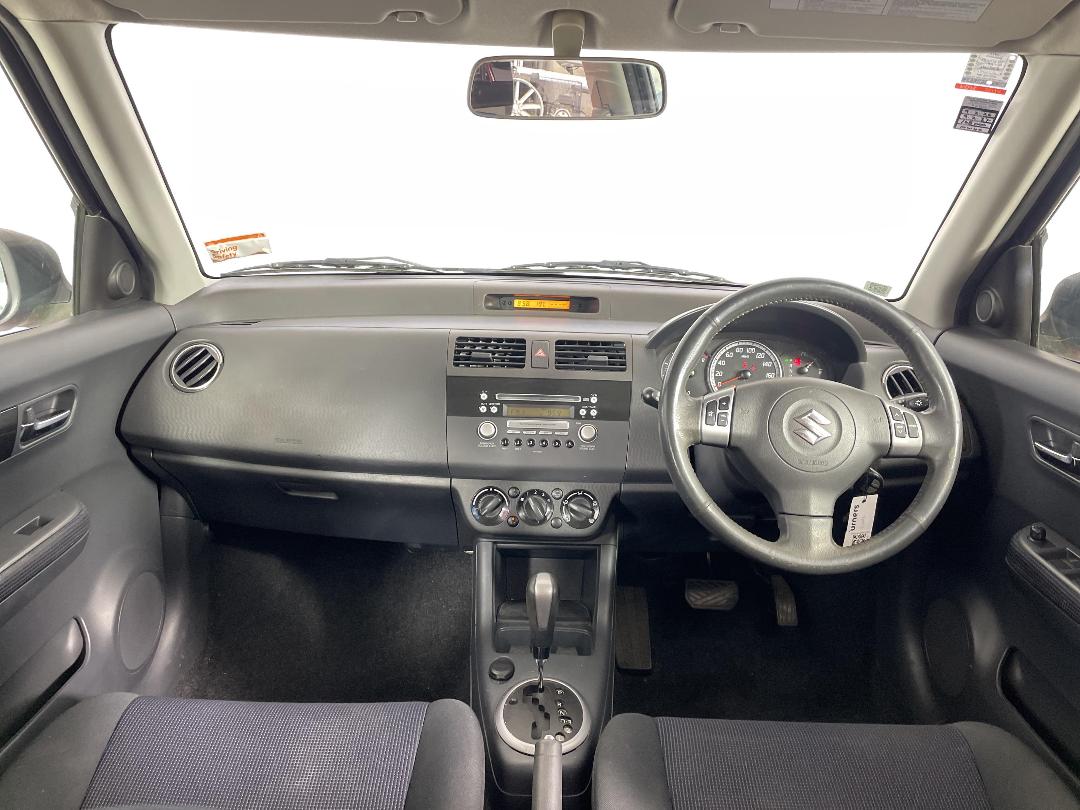 Photo '17' of Suzuki Swift Photo '17' of Suzuki Swift