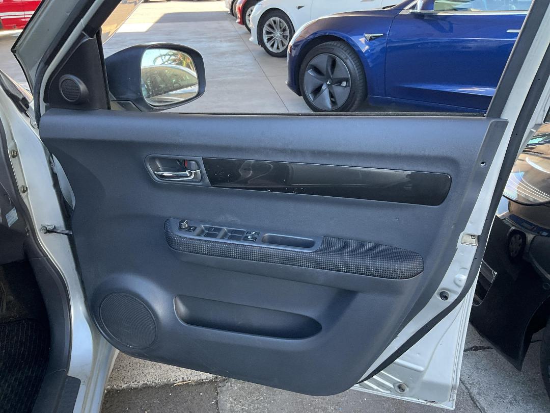 Photo '13' of Suzuki Swift