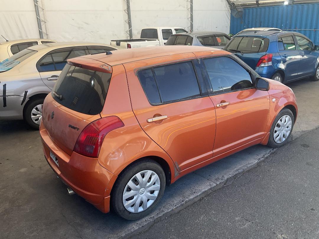 Photo '14' of Suzuki Swift