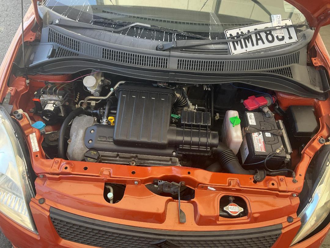 Photo '19' of Suzuki Swift