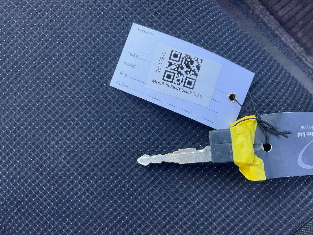 Photo '13' of Suzuki Swift