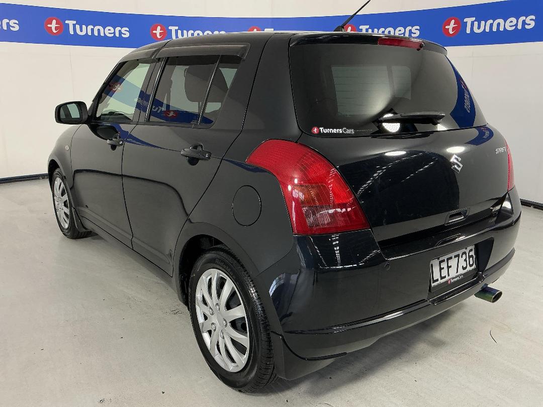 Photo '5' of Suzuki Swift Photo '5' of Suzuki Swift