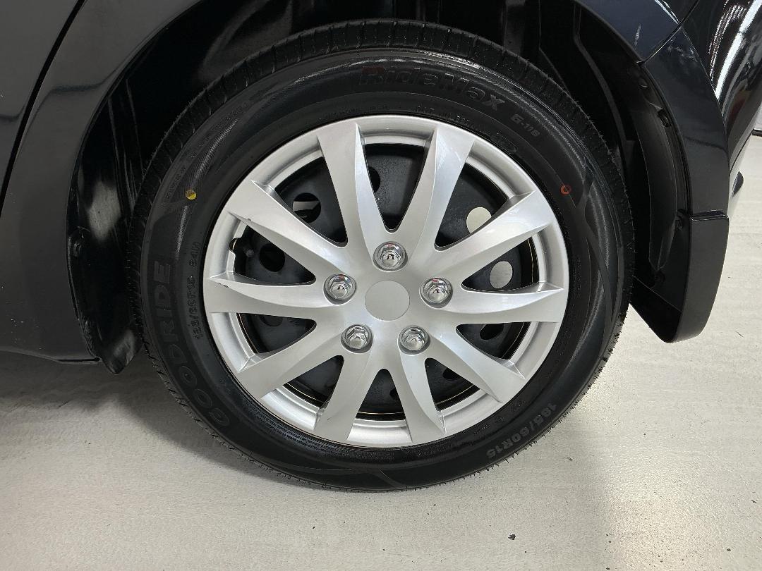 Photo '11' of Suzuki Swift Photo '11' of Suzuki Swift