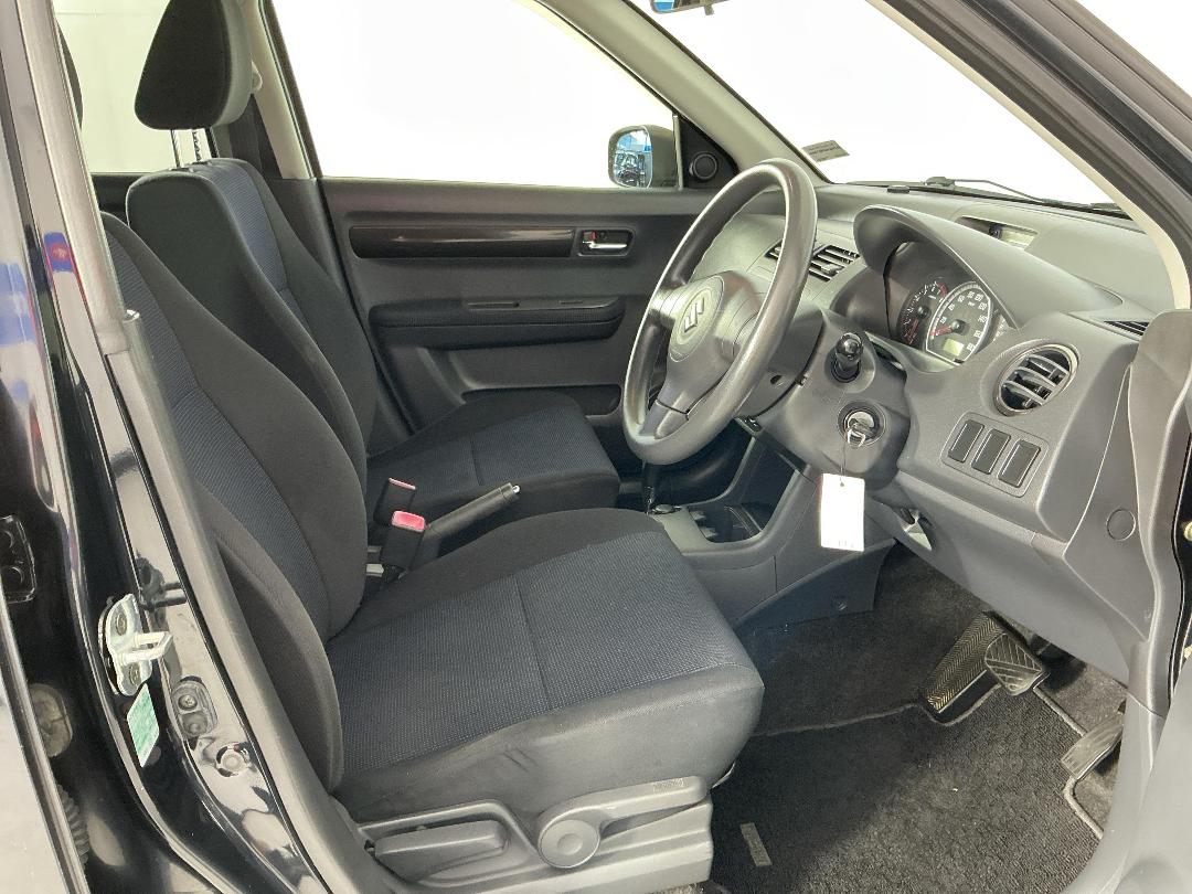 Photo '16' of Suzuki Swift Photo '16' of Suzuki Swift