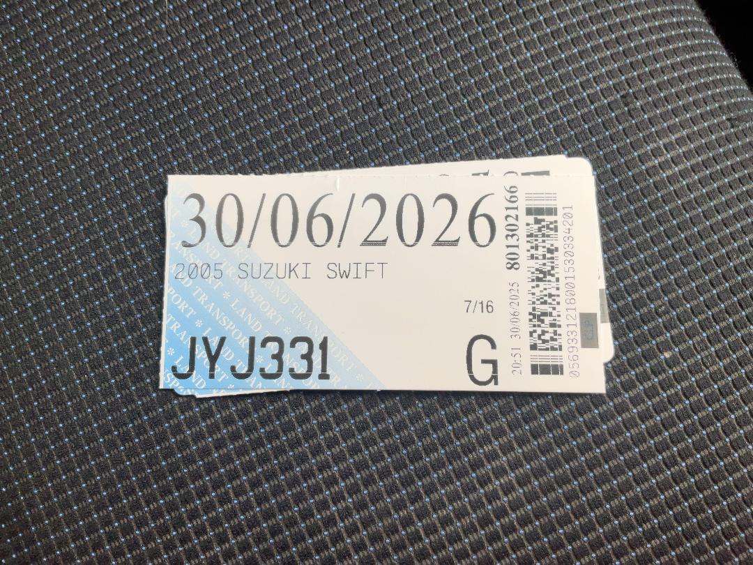 Photo '12' of Suzuki Swift