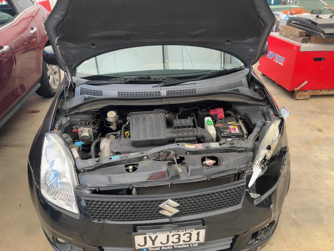 Photo '15' of Suzuki Swift