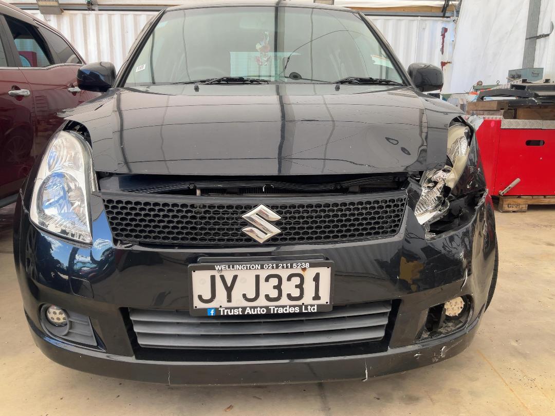 Photo '18' of Suzuki Swift