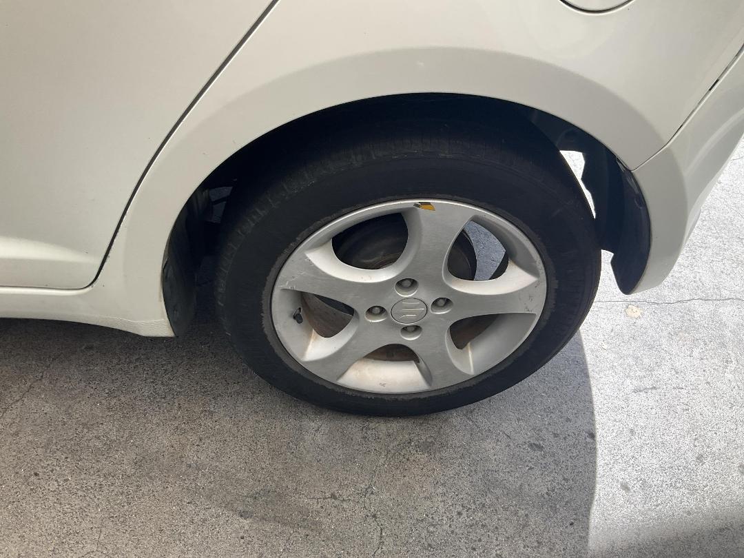 Photo '8' of Suzuki Swift