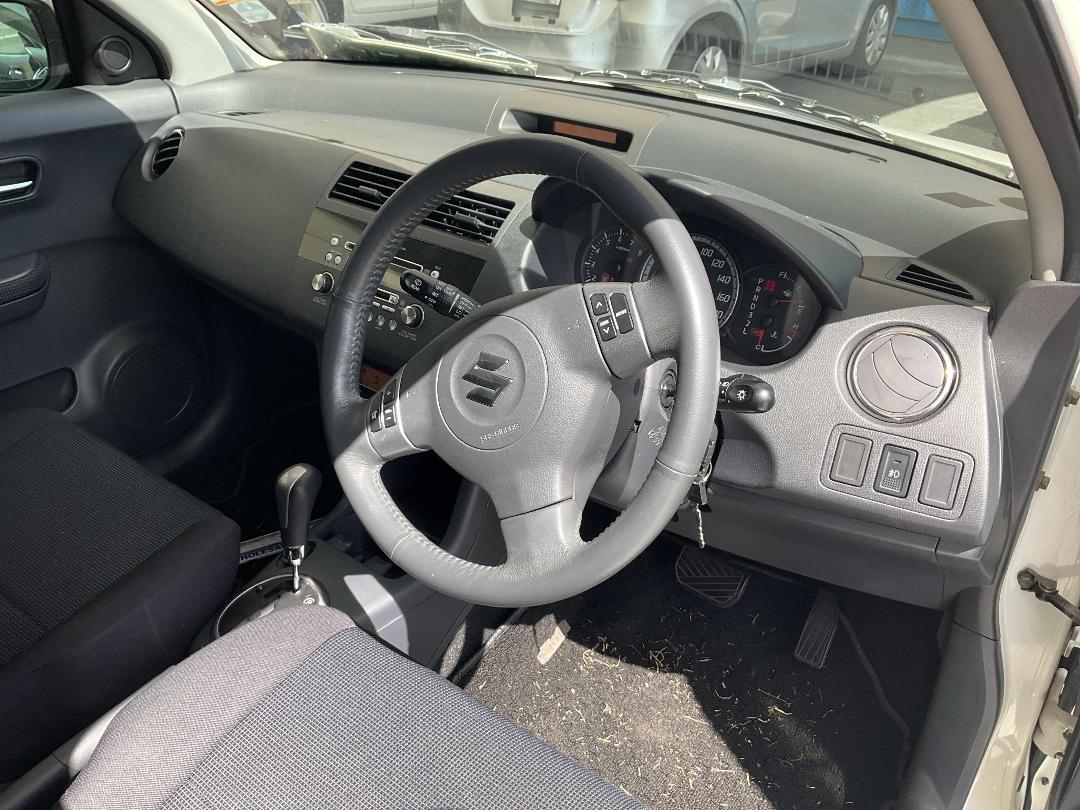 Photo '20' of Suzuki Swift