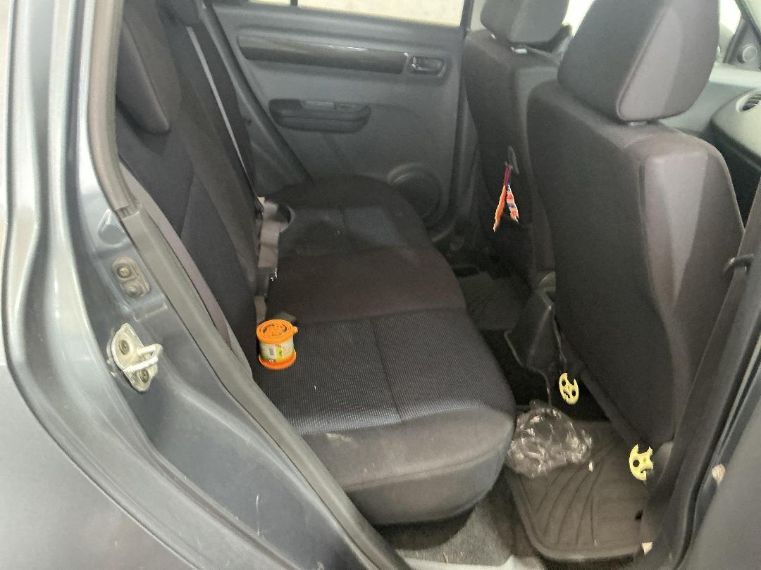 Photo '8' of Suzuki Swift