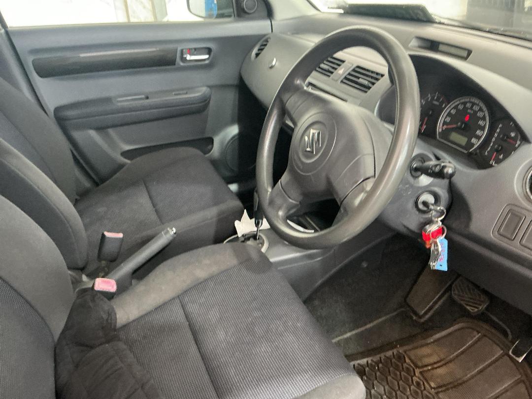 Photo '9' of Suzuki Swift