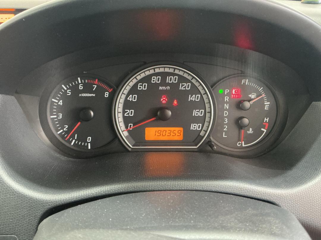 Photo '12' of Suzuki Swift