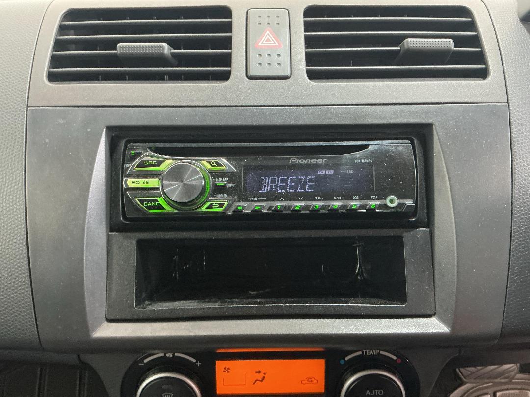 Photo '13' of Suzuki Swift