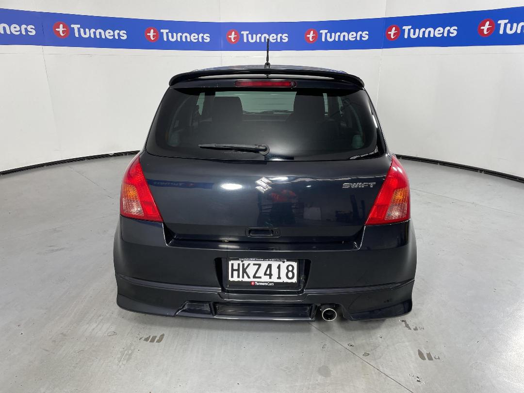 Photo '6' of Suzuki Swift