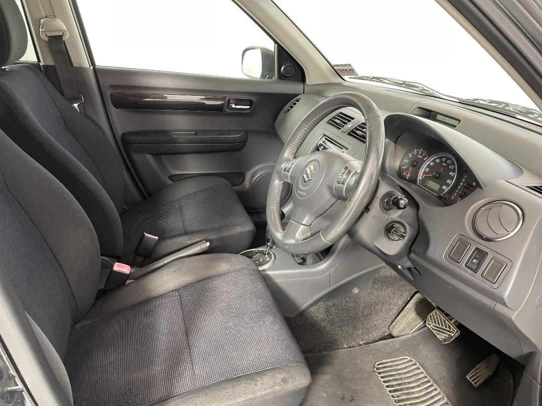 Photo '16' of Suzuki Swift