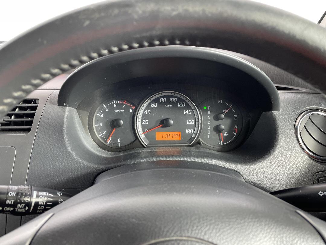 Photo '21' of Suzuki Swift