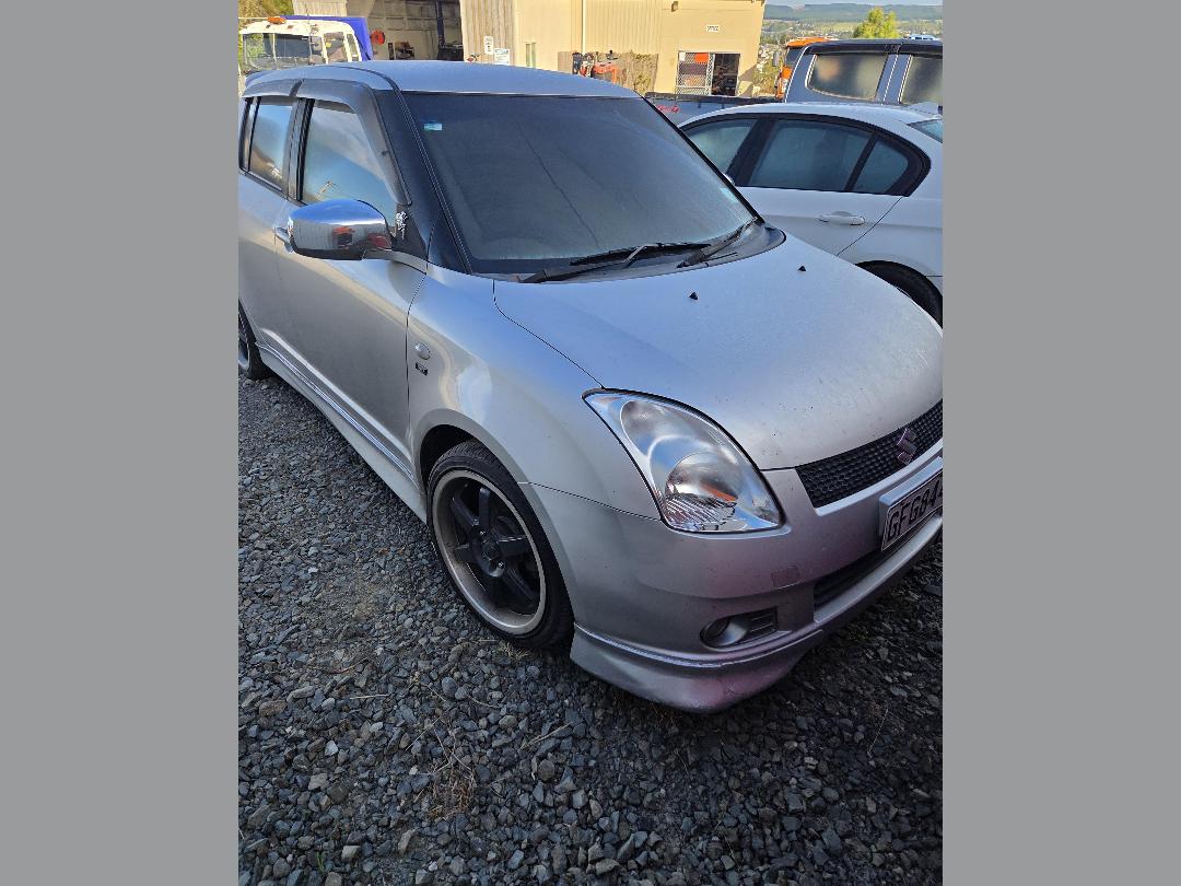 Photo '2' of Suzuki Swift