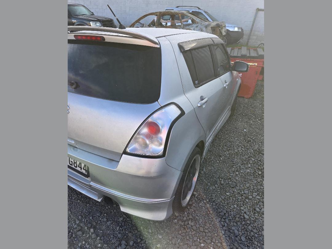 Photo '3' of Suzuki Swift