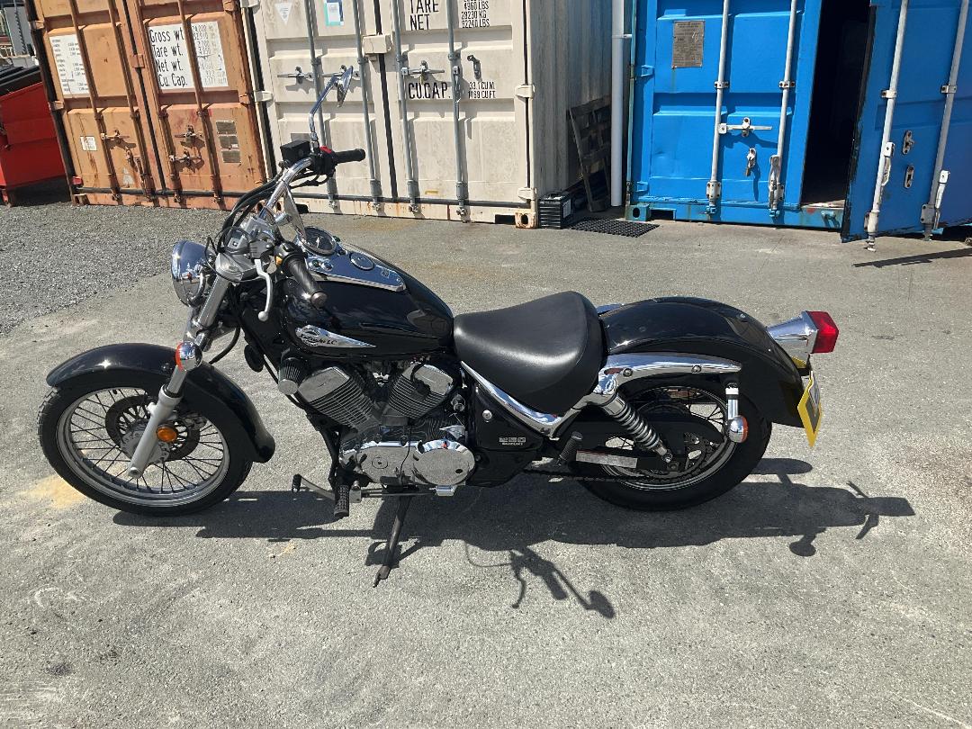 Photo '6' of Suzuki VL250 K5