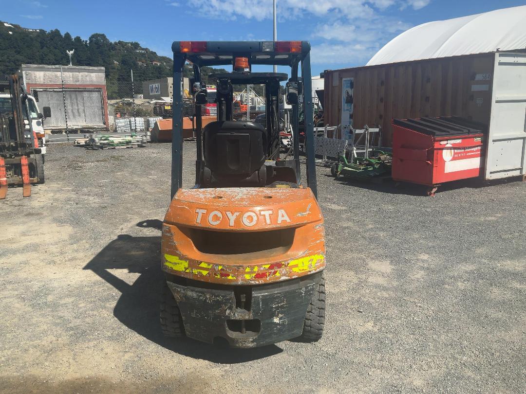 Photo '5' of Toyota 02-7FD25 Forklift Photo '5' of Toyota 02-7FD25 Forklift