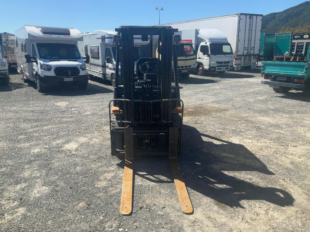 Photo '10' of Toyota 02-7FD25 Forklift Photo '10' of Toyota 02-7FD25 Forklift