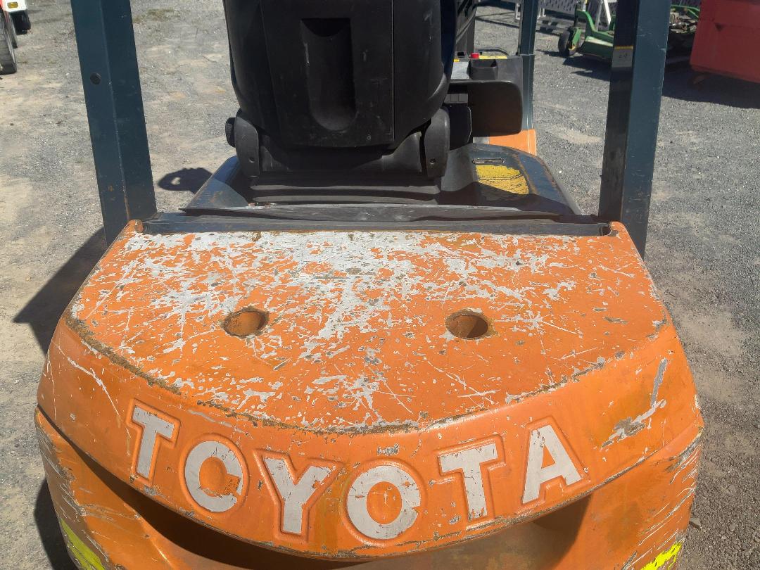 Photo '13' of Toyota 02-7FD25 Forklift Photo '13' of Toyota 02-7FD25 Forklift