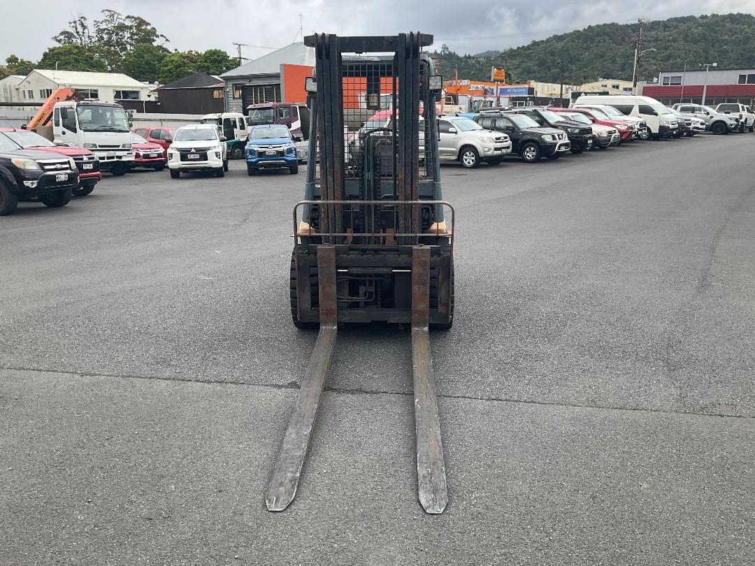 Photo '10' of Toyota 02-7Fg30 Forklift Photo '10' of Toyota 02-7Fg30 Forklift