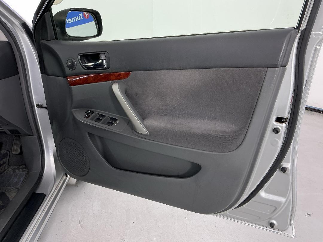 Photo '15' of Toyota Allion Photo '15' of Toyota Allion