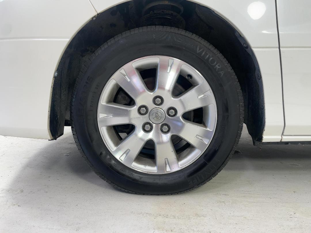 Photo '10' of Toyota Alphard