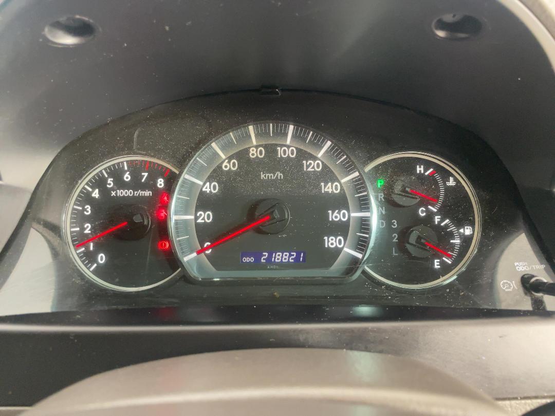 Photo '21' of Toyota Alphard