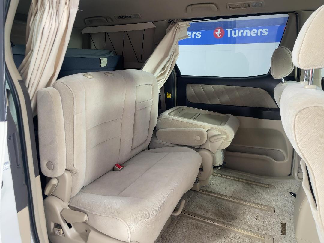 Photo '20' of Toyota Alphard