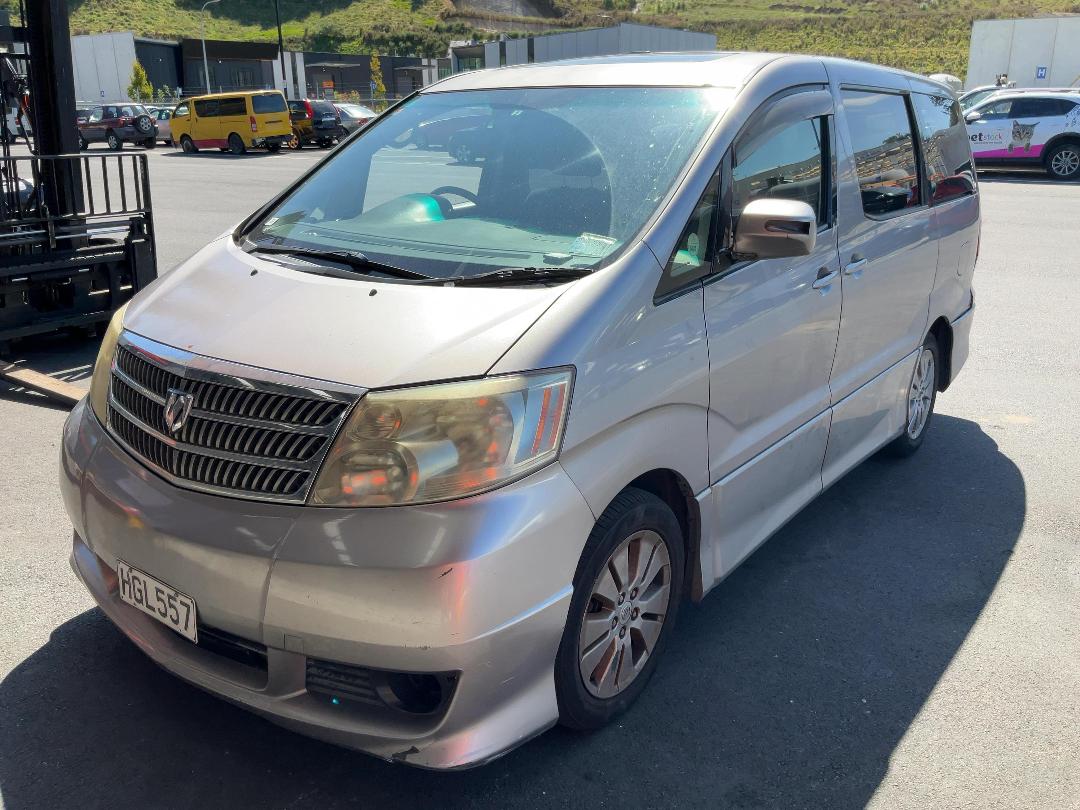 Photo '3' of Toyota Alphard