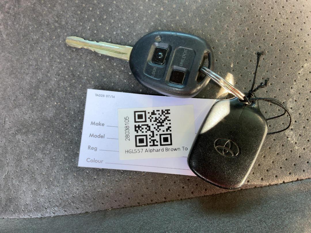 Photo '28' of Toyota Alphard