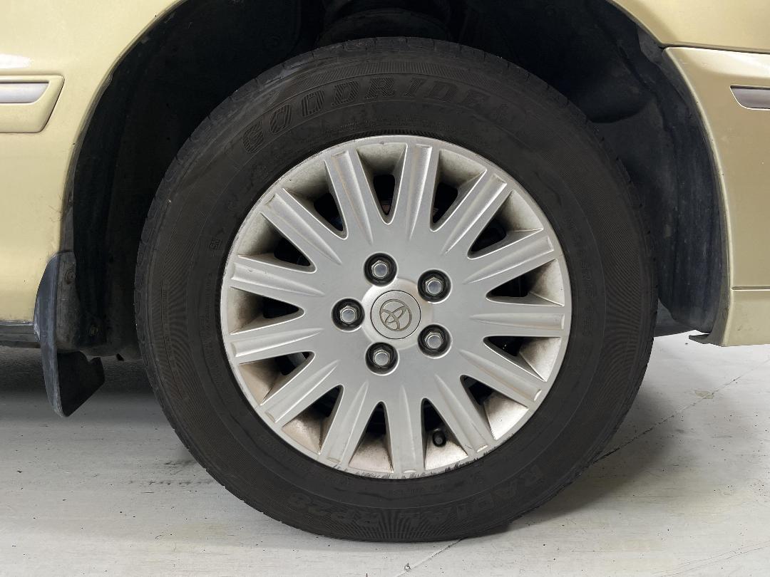 Photo '9' of Toyota Avalon