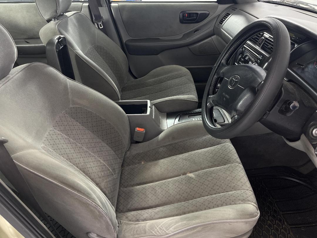 Photo '16' of Toyota Avalon