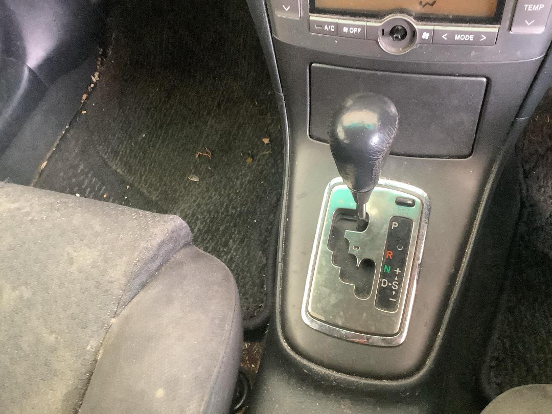 Photo '15' of Toyota Avensis