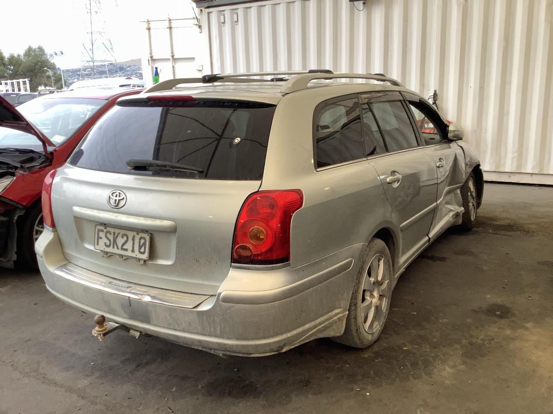Photo '6' of Toyota Avensis