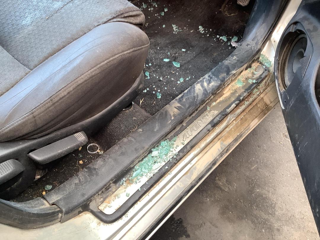 Photo '13' of Toyota Avensis