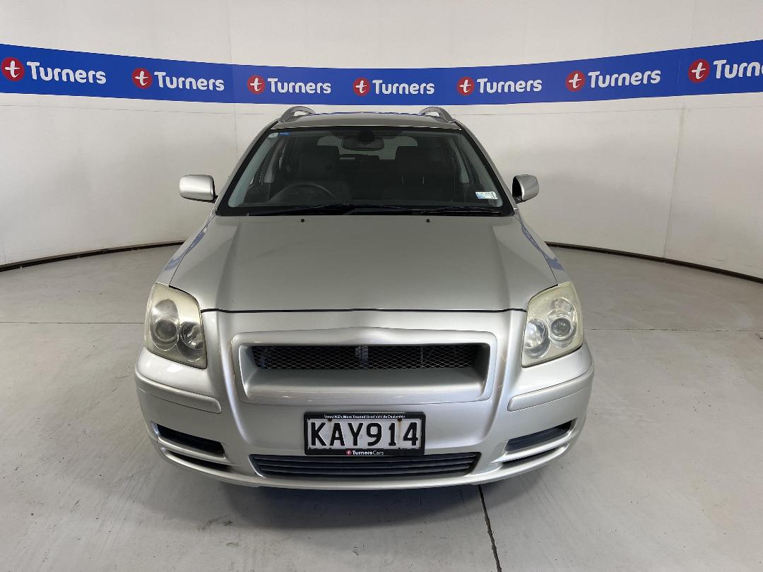 Photo '2' of Toyota Avensis