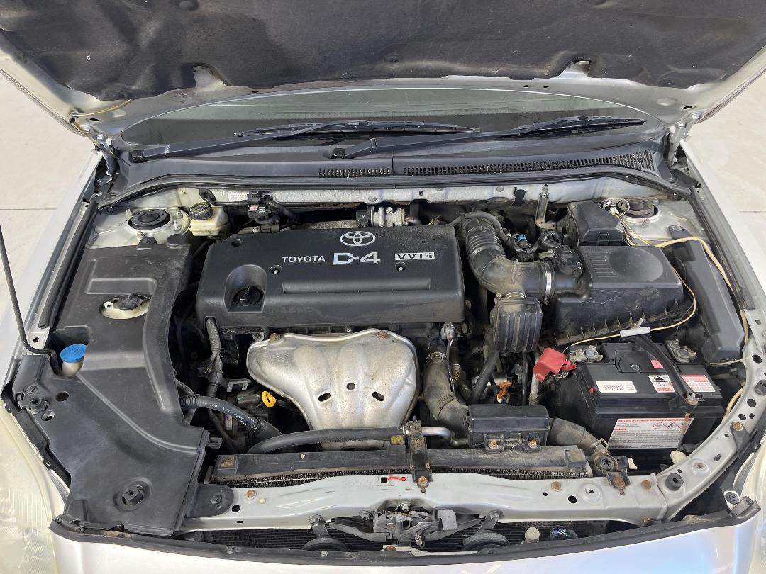 Photo '13' of Toyota Avensis