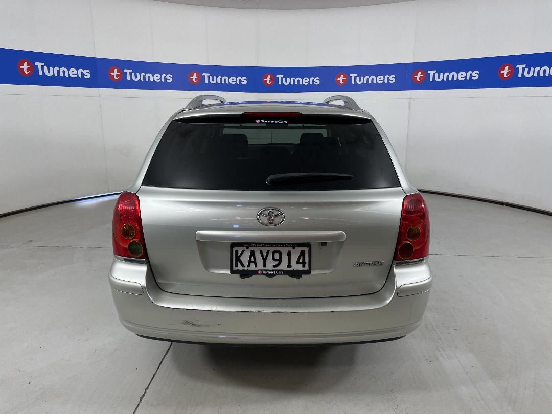 Photo '6' of Toyota Avensis